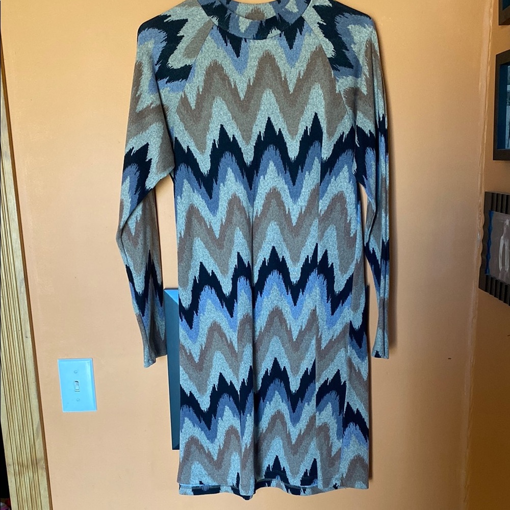 Chevron Patterned Long Sleeve Dress